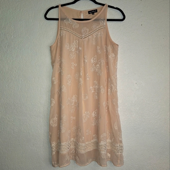 Sequin Hearts Mini Dress Women's Size M Nude Sheer Floral Overlay Lined - Picture 1 of 12